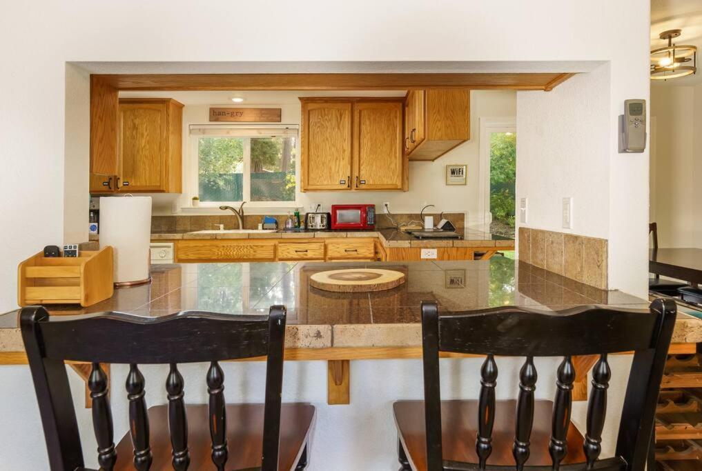 Acorn House - Charming House In Green Heaven With Pool Table With Lovely Backyard Oakhurst Esterno foto