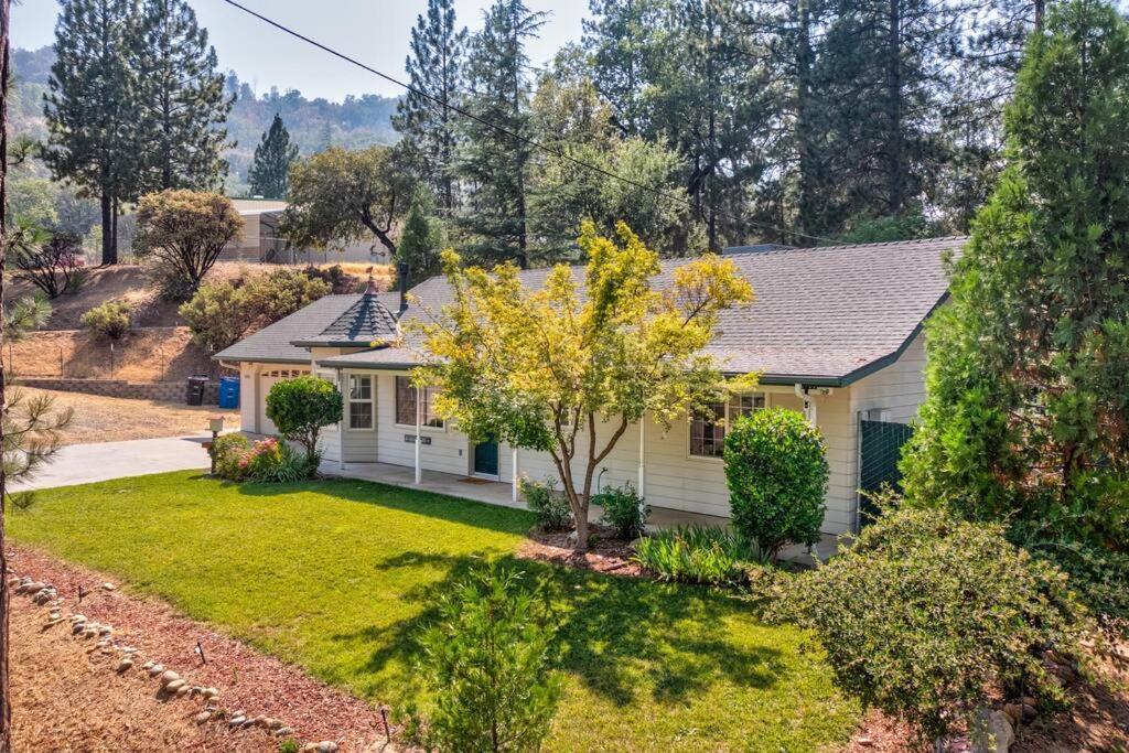 Acorn House - Charming House In Green Heaven With Pool Table With Lovely Backyard Oakhurst Esterno foto