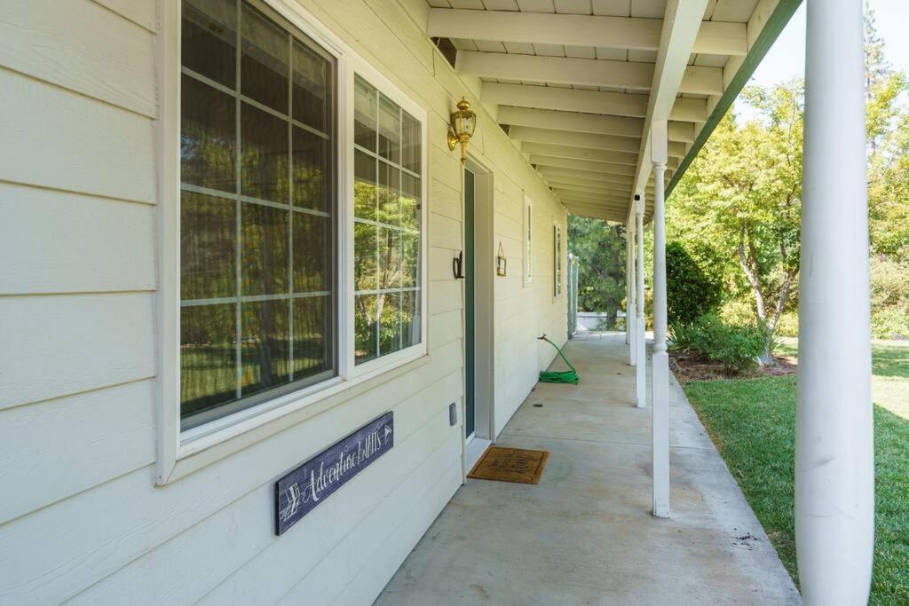 Acorn House - Charming House In Green Heaven With Pool Table With Lovely Backyard Oakhurst Esterno foto