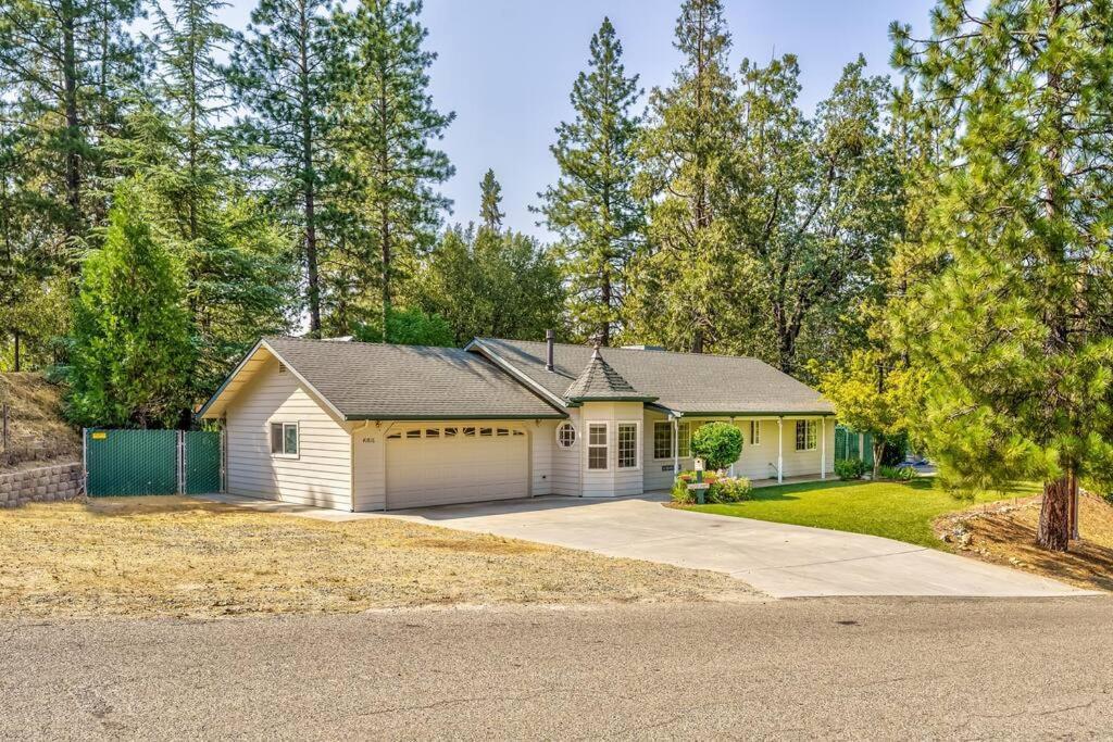 Acorn House - Charming House In Green Heaven With Pool Table With Lovely Backyard Oakhurst Esterno foto