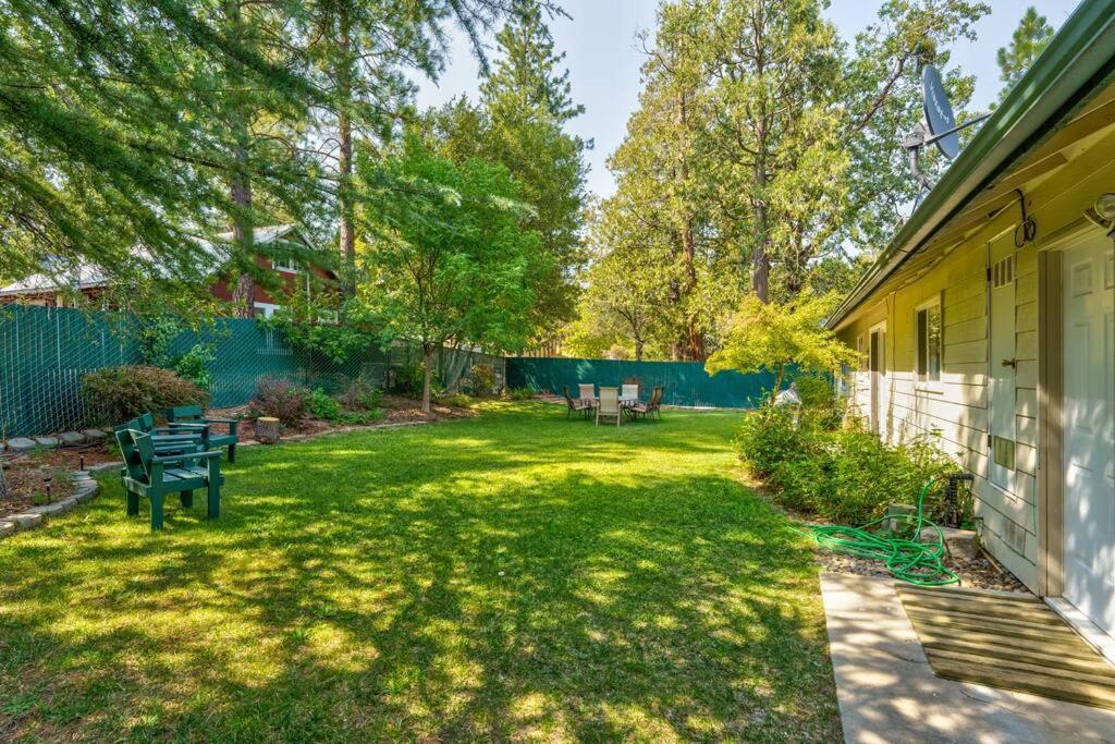 Acorn House - Charming House In Green Heaven With Pool Table With Lovely Backyard Oakhurst Esterno foto