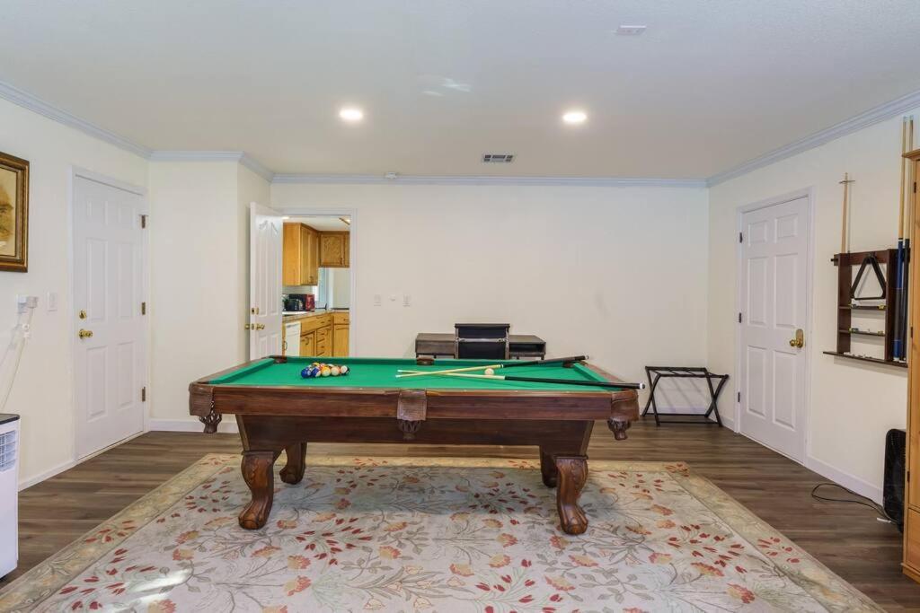 Acorn House - Charming House In Green Heaven With Pool Table With Lovely Backyard Oakhurst Esterno foto