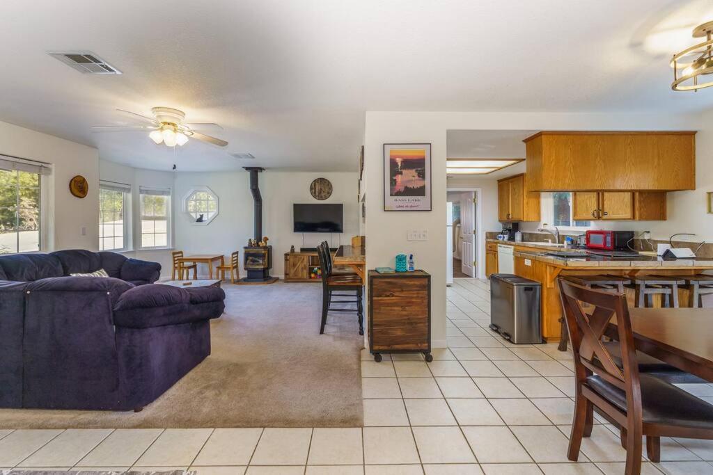 Acorn House - Charming House In Green Heaven With Pool Table With Lovely Backyard Oakhurst Esterno foto