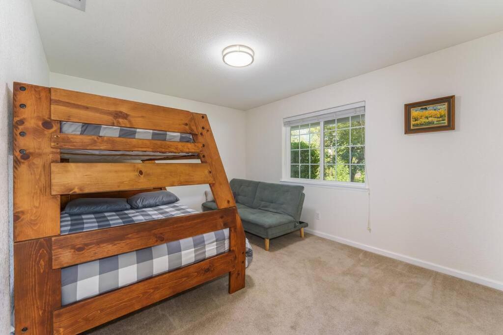 Acorn House - Charming House In Green Heaven With Pool Table With Lovely Backyard Oakhurst Esterno foto