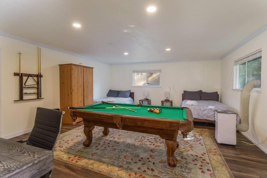 Acorn House - Charming House In Green Heaven With Pool Table With Lovely Backyard Oakhurst Esterno foto