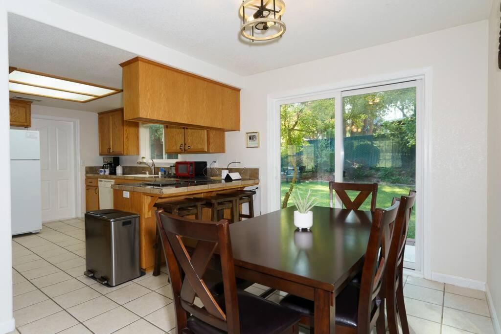 Acorn House - Charming House In Green Heaven With Pool Table With Lovely Backyard Oakhurst Esterno foto