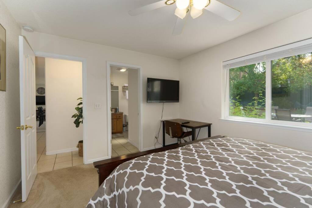 Acorn House - Charming House In Green Heaven With Pool Table With Lovely Backyard Oakhurst Esterno foto